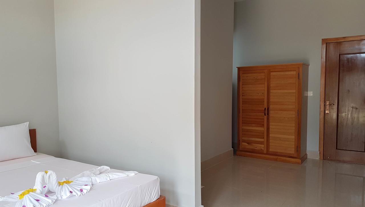 Two Moons Resort Kampot Exterior foto
